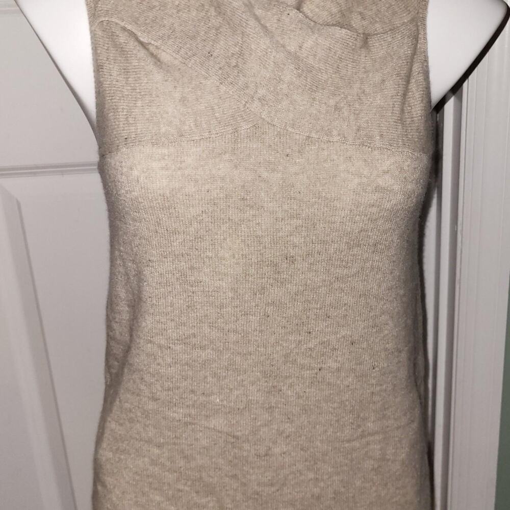 White + Warren 100% Cashmere Sweater